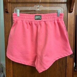 Daily Drills NWT Cheek Super Short M/L